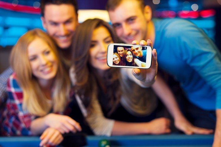 Studio Live Game Shows dengan host profesional dan multi-kamera di platform dede 4d